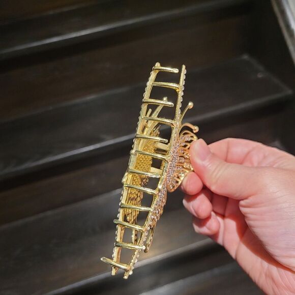 Brand New Gold Rhinestone Butterfly Hair Clip - Picture 3 of 7